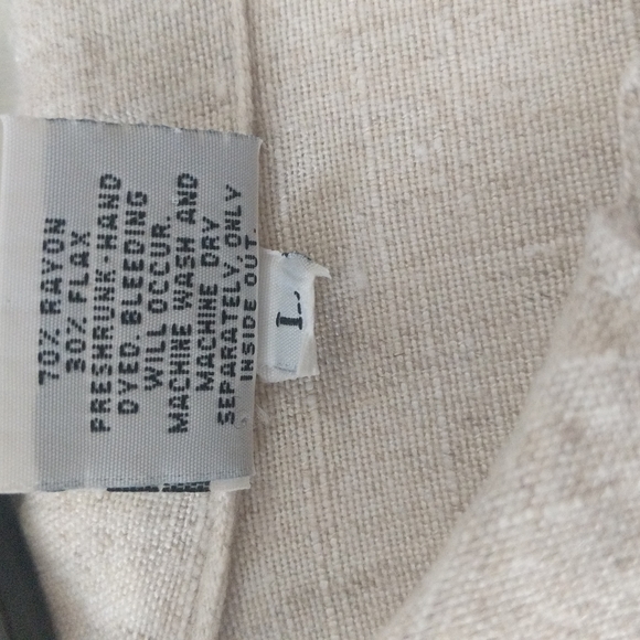 Vintage CP Shades button down blouse. Like new! - Picture 6 of 11